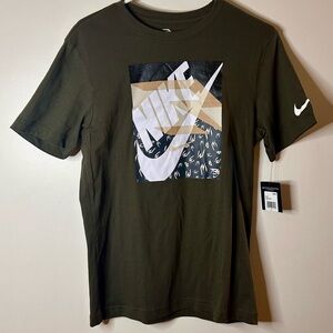 NWT Nike 3BRAND by Russell Wilson Dark Green Graphic Tee Size XL 13-15yrs